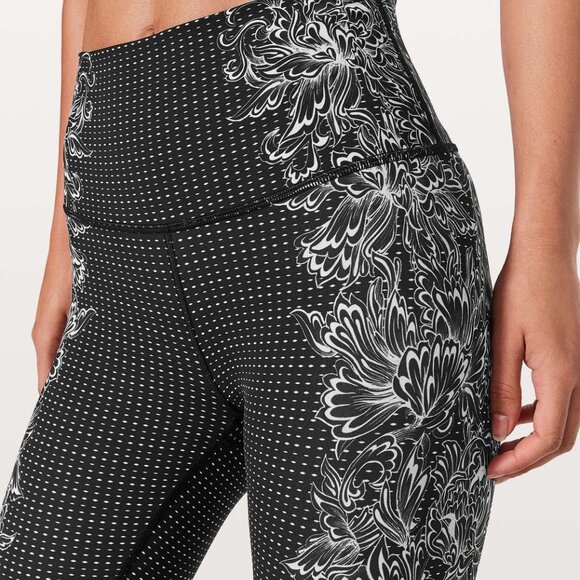Lululemon Wunder Under Hi-Rise 7/8 Tight Alpine White Black Size 8 - Picture 2 of 10